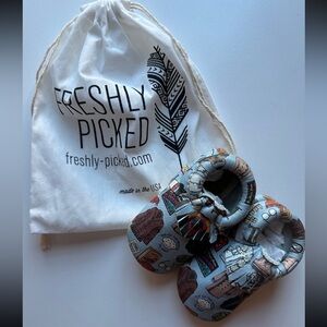 Freshly Picked Seinfeld City Moccasins in Size 3